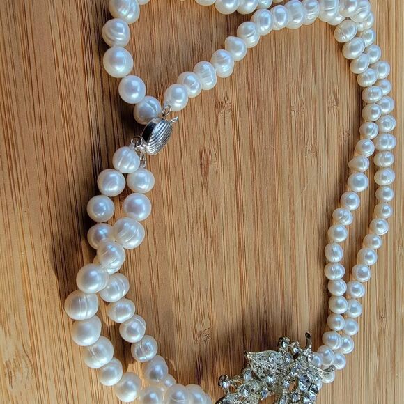 Vintage-supply Women's White and Cream Jewellery - Picture 2 of 7